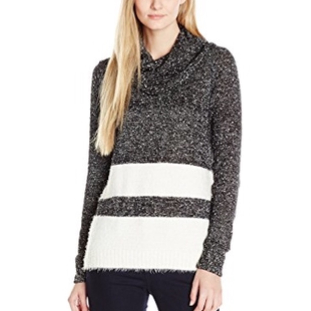 G.H Bass & CO. Women’s flexed  Sweater C38 🌺